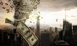 在金融危机发生的时候，应该保留房产还是保留现金？